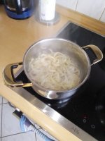 Zwiebelsuppe 1.jpg