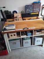 Werkbank schräg wieder eingeräumt.jpg